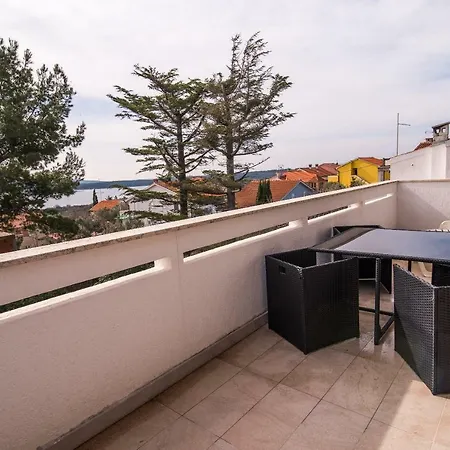 Ksenija Apartment *